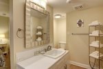 Master bathroom en-suite vanity and lavatory